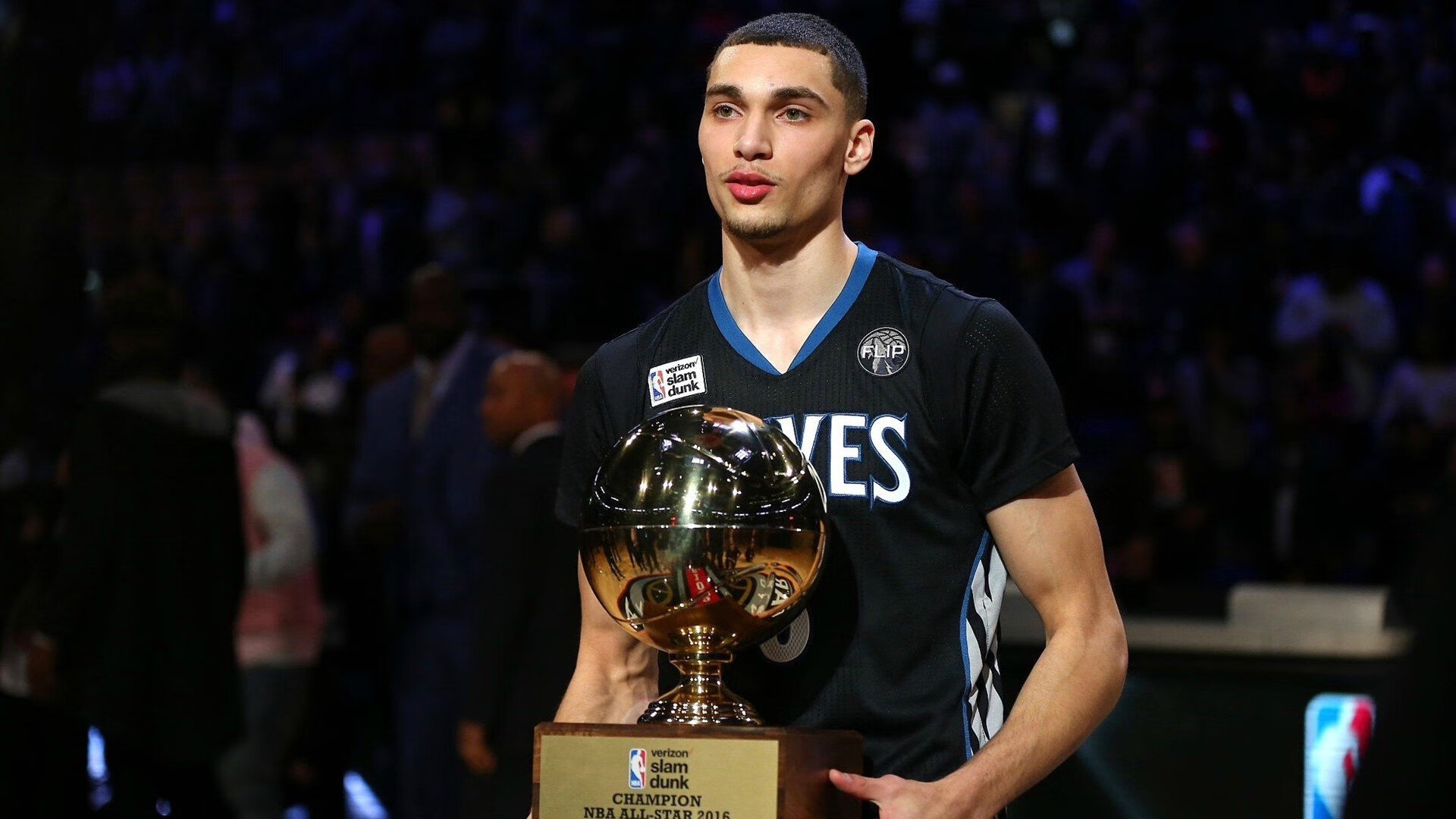 这也行?当CBA、NBA、德甲和法国杯撞上同一条新闻